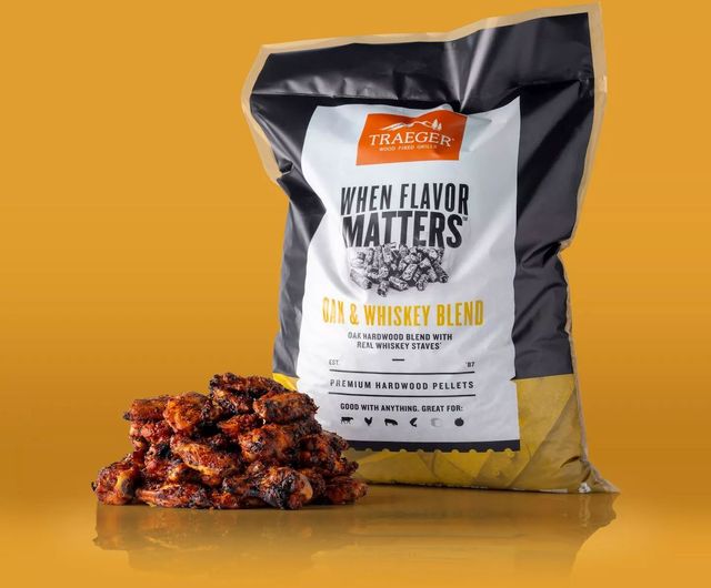 Traeger® Oak and Whiskey Wood Pellets-2