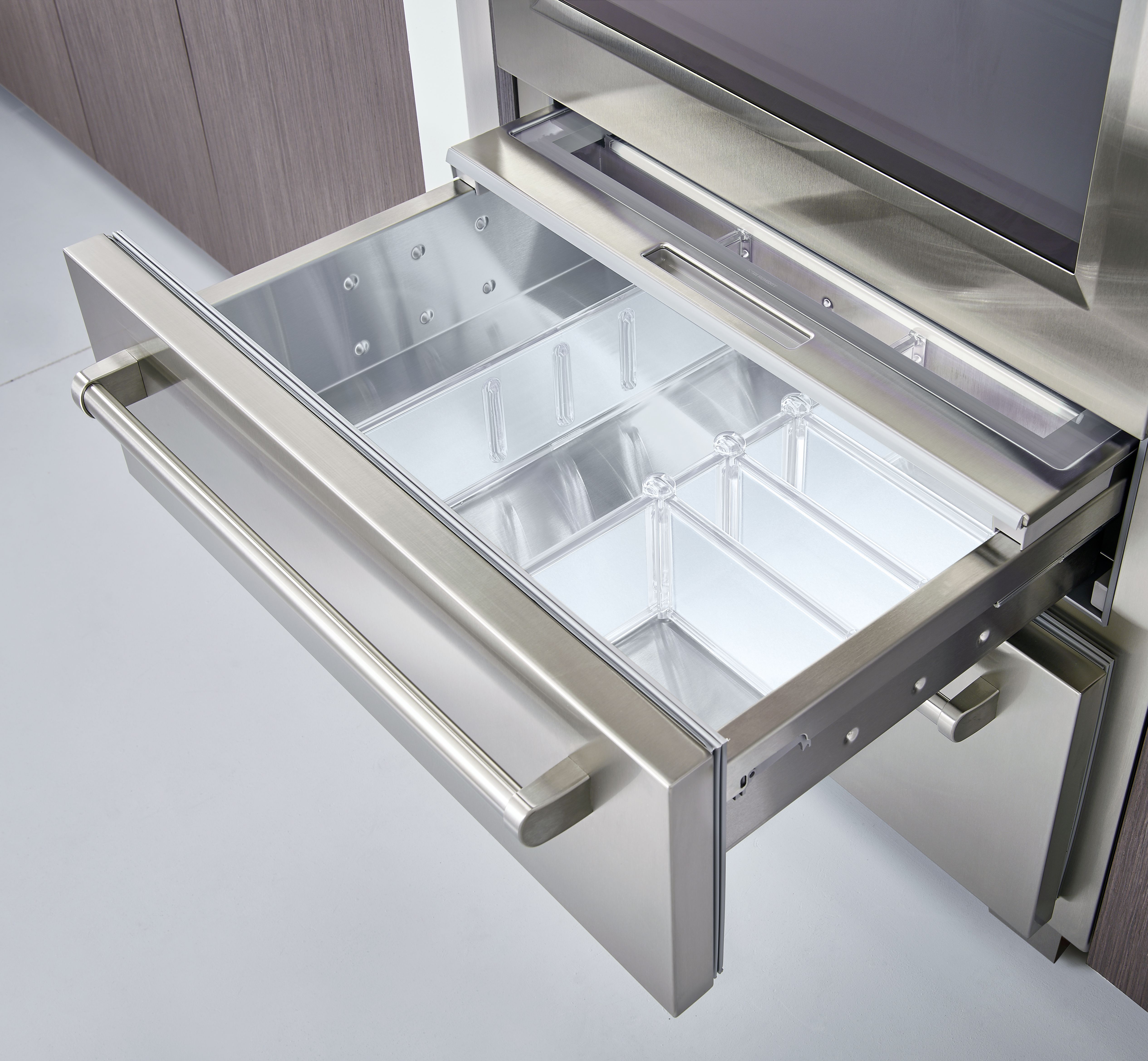 ●BELOW ZERO Sub-Zero® PRO Series 36 in. 22.7 Cu. Ft. Stainless Steel