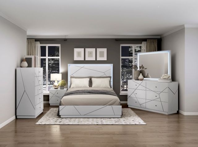 Homelegance® Orlo High Gloss White Eastern King Panel Bed-1