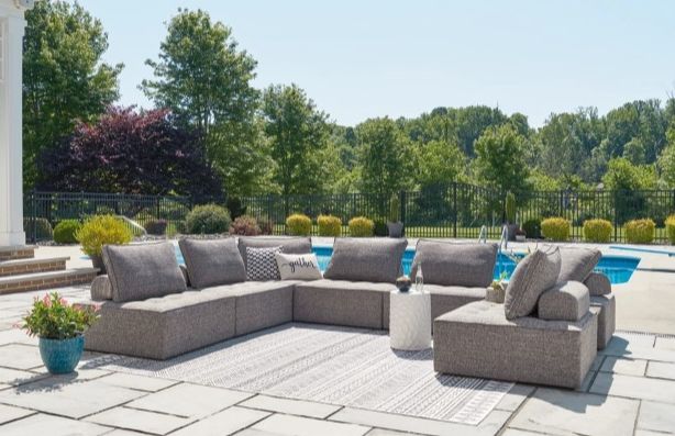Signature Design by Ashley® Bree Zee 8-Piece Brown Fabric Outdoor Sectional-2
