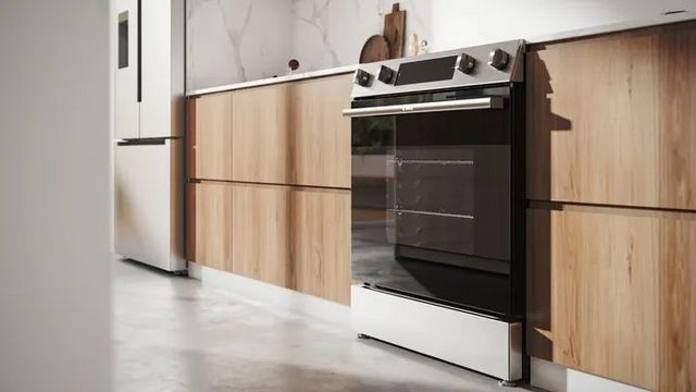 Bosch 100 Series 30" Stainless Steel Slide In Electric Range -4