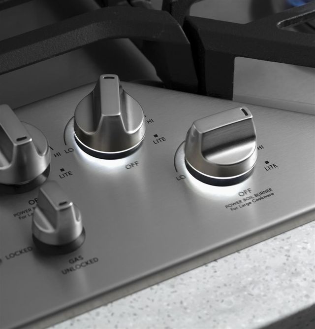 Café™ 36" Stainless Steel Built In Gas Cooktop-2