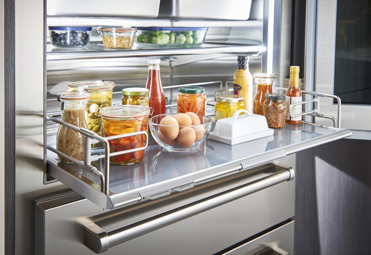 ●BELOW ZERO Sub-Zero® PRO Series 36 in. 22.7 Cu. Ft. Stainless Steel