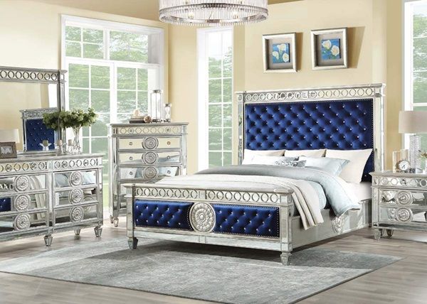 ACME Furniture Varian Blue/Silver Queen Upholstered Bed-1