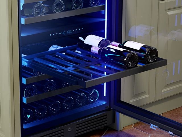 Zephyr Presrv™ 24" 5.2 Cu. Ft. Black Stainless Steel Wine Cooler-3