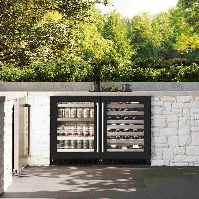 ZLINE Touchstone 5.2 Cu. Ft. Stainless Steel Beverage Center with Black Matte Glass Door-8