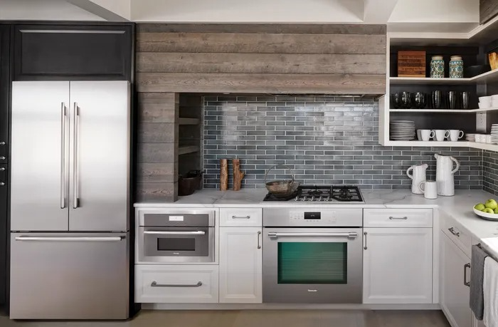 Kitchen Aesthetic Improvement Kitchen with built-in microwave for better flow