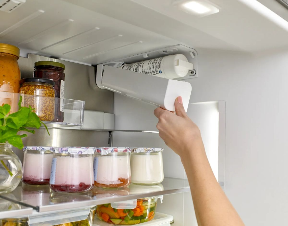 Bosch 800 Series 21.0 Cu. Ft. French Door Bottom Freezer Refrigerator University Electric