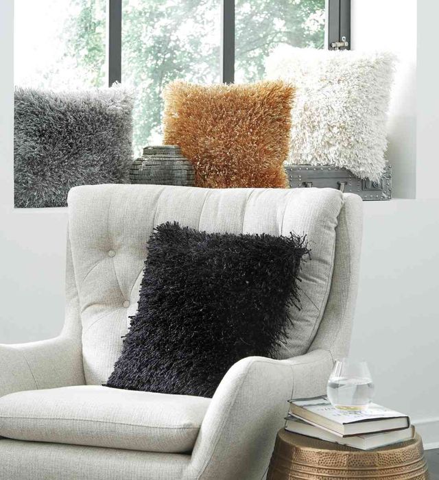 Signature Design by Ashley® Jasmen 4-Piece Black Pillows-2