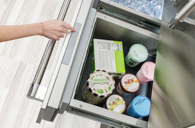 Thermador® Freedom® 36" 18.8 Cu. Ft. Stainless Steel Built-in French Door Refrigerator with Professional Handle-2