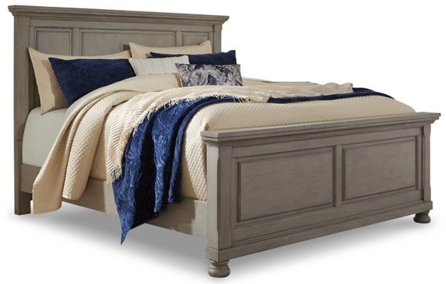 Signature Design by Ashley® Lettner 5-Piece Light Gray King Panel Bed Set-1