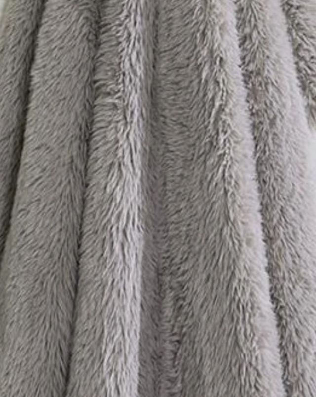 American Wholesale Furniture Yakety Dove Throw-2