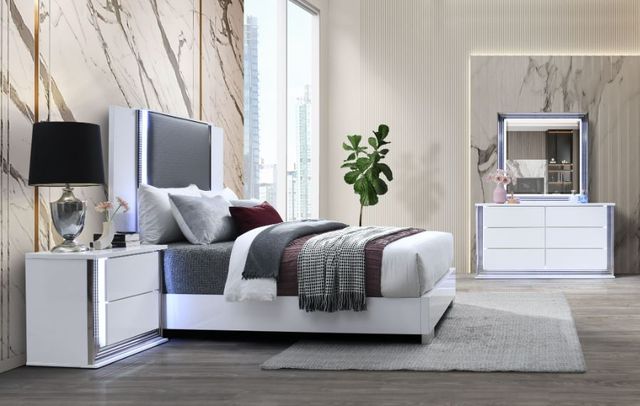 Global Furniture USA Ylime Smooth White Queen Upholstered Panel Bed with LED-1