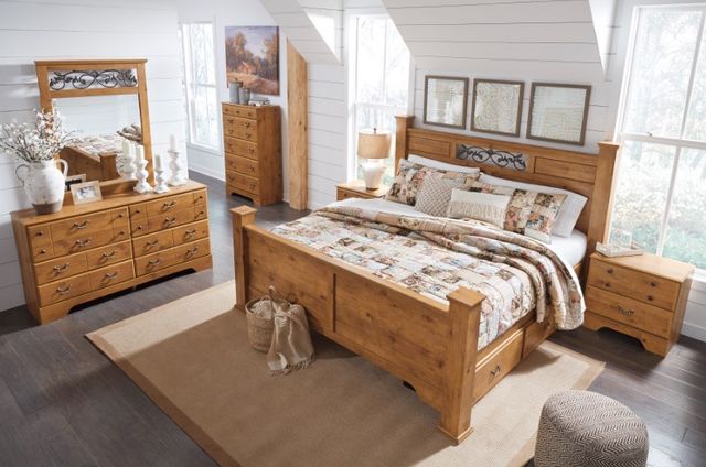 Signature Design by Ashley® Bittersweet 3-Piece Light Brown Queen/Full Panel Headboard Set-3