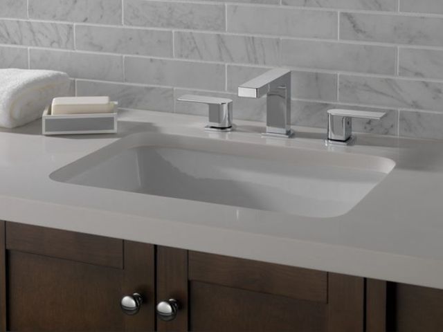 Peerless Xander® Chrome 2-Handle Widespread Bathroom Faucet-1