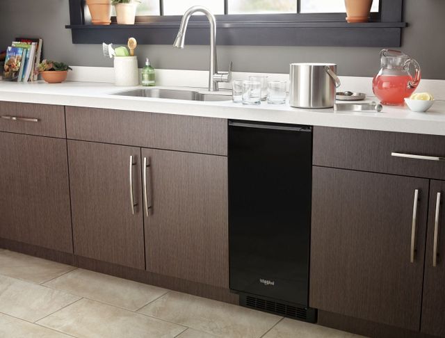 Whirlpool® 15" Black Ice Maker-4