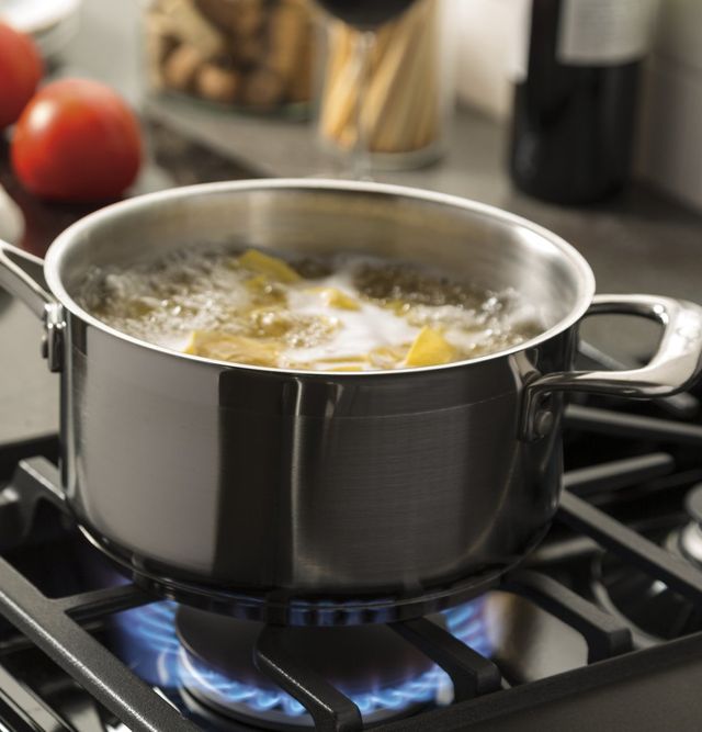 GE® 30" Stainless Steel Freestanding Gas Range-11