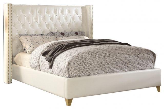 Meridian Furniture Soho White King Bed-0