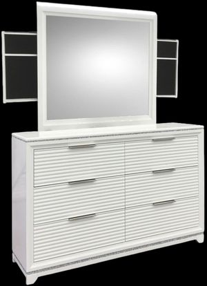 Click to view more images of the product.
