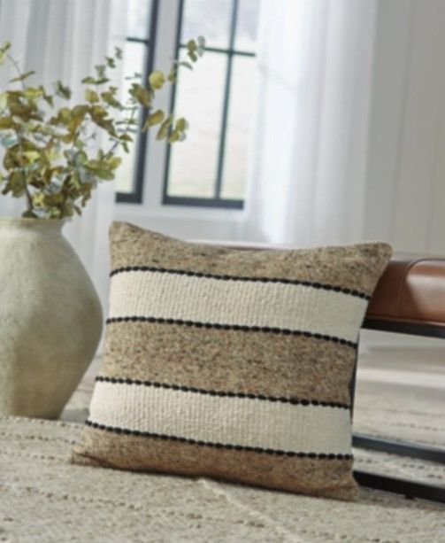 Signature Design by Ashley® Rueford 4-Piece Black/Brown/Natural Pillow Set-3