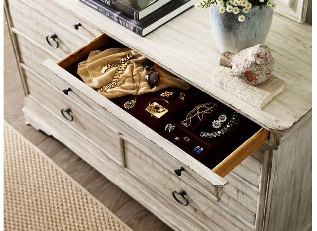 Kincaid® Selwyn Cottage Whiteside Dresser-3