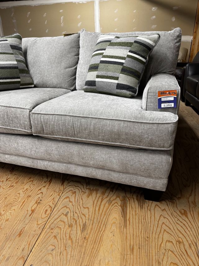 Southern Motion™ Kennedy Sofa-1