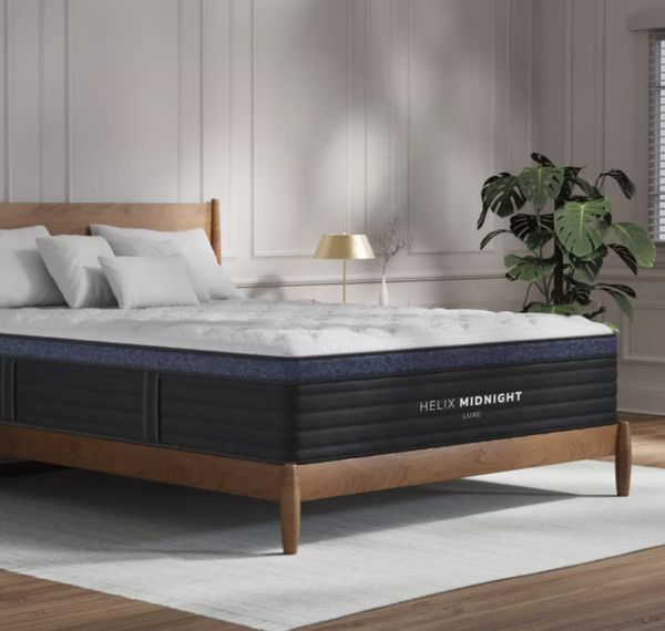 A high-quality mattress from the Helix lineup, featuring luxurious foam and coil layers. A high-quality mattress from the Helix lineup, featuring luxurious foam and coil layers.