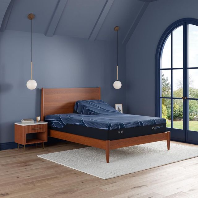 Serta® iSeries NXG™ 2500 Hybrid 12.5" Medium Smooth Top Split Head Queen Mattress-1