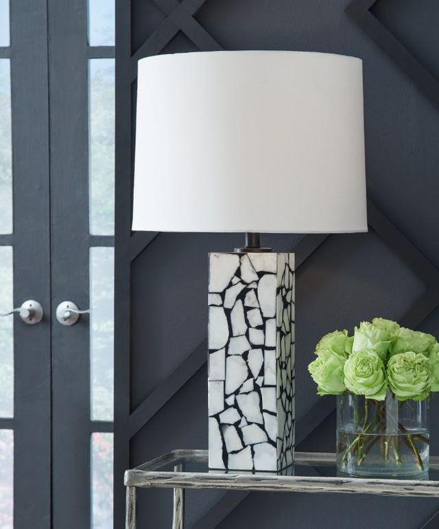 Signature Design by Ashley® Macaria Black/White Table Lamp-3