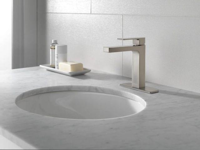 Peerless Xander® Brushed Nickel Single Handle Hi-Arc Bathroom Faucet-1