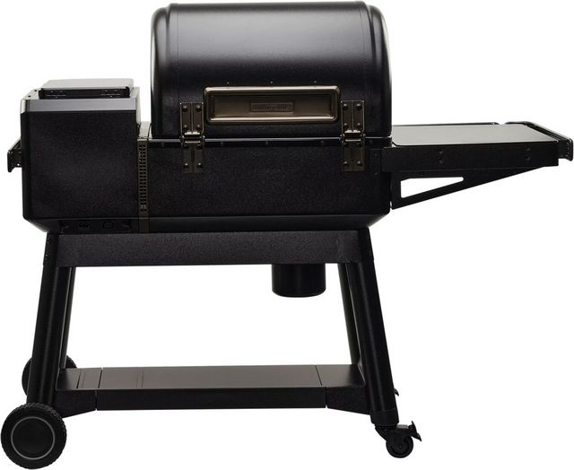 Traeger® Ironwood 518" Black Freestanding Wood Pellet Grill-6