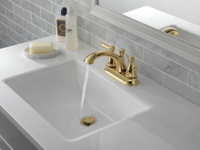 Peerless Bayside Polished Brass 2-Handle Centerset Bathroom Faucet-2