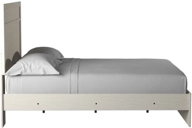 Signature Design by Ashley® Stelsie White King Panel Bed-3