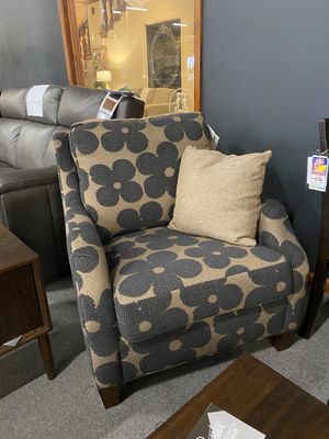 Click to view more images of the product.
