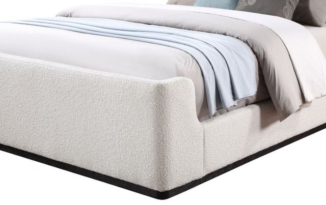 Meridian Furniture Oliver Cream Full Bed-3