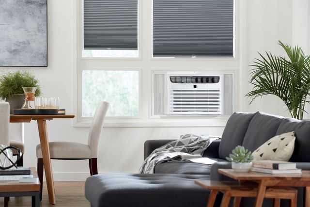 Frigidaire® 25,000 BTU's White Window Mount Air Conditioner-4