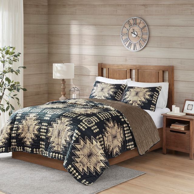 Olliix by Woolrich Sierra 1 King/California King Oversized Print Plush Coverlet Set-2