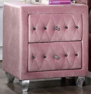 Click to view more images of the product.
