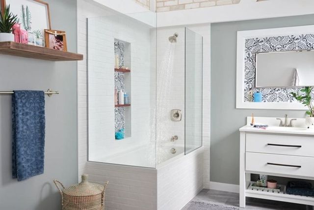 Peerless Parkwood® Brushed Nickel Tub Shower Trim Kit-1