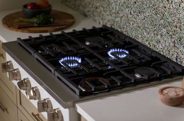 Café™ 36" Stainless Steel Gas Rangetop-5