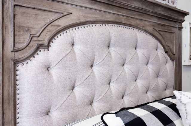 Steve Silver Co. Highland Park Beige/Waxed Driftwood King Upholstered Panel Bed-2