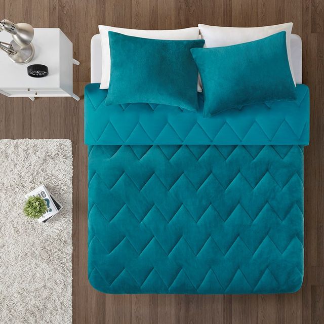Olliix by Intelligent Design Kai Teal Twin/Twin XL Quilted Reversible Microfiber to Cozy Plush Comforter Set-1