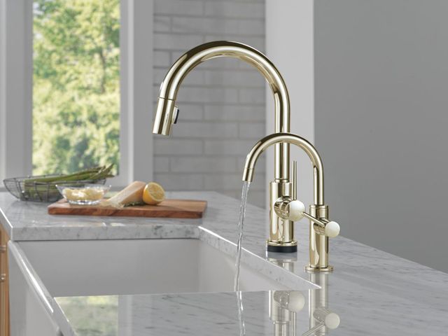 Delta Trinsic® Polished Nickel Touch2O® Technology Kitchen Faucet with Touchless Technology-1