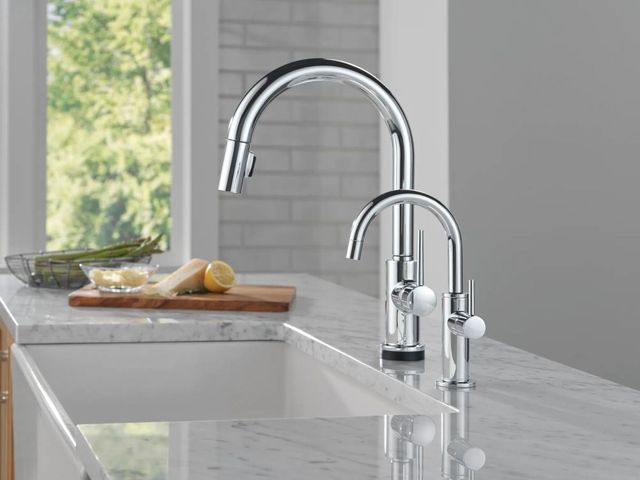 Delta Other Chrome Contemporary Round Beverage Faucet-1