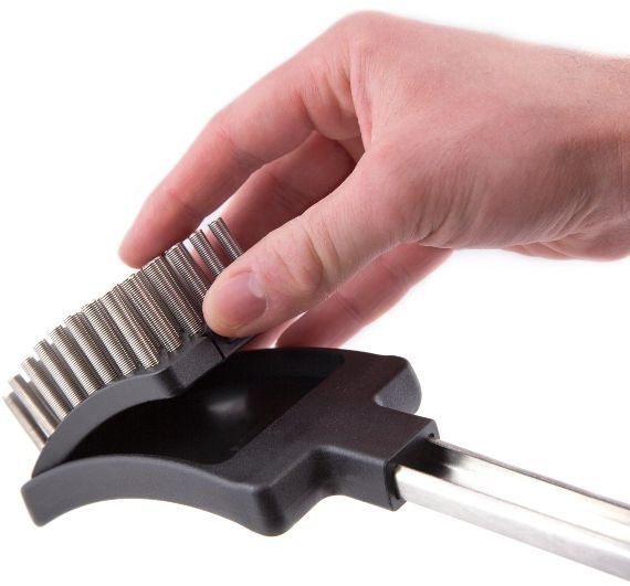 Broil King® Baron™ Stainless Steel Coil Spring Grill Brush-1