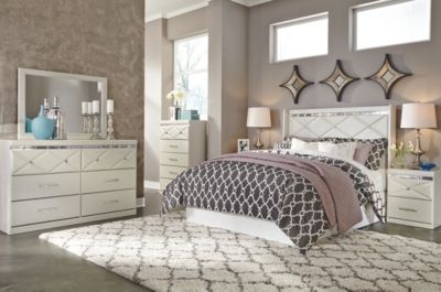 Signature Design by Ashley® Dreamur Champagne Queen Panel Headboard-4