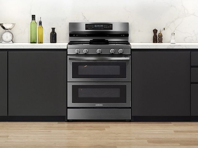 Samsung 30" Fingerprint Resistant Black Stainless Steel Freestanding Gas Range-1