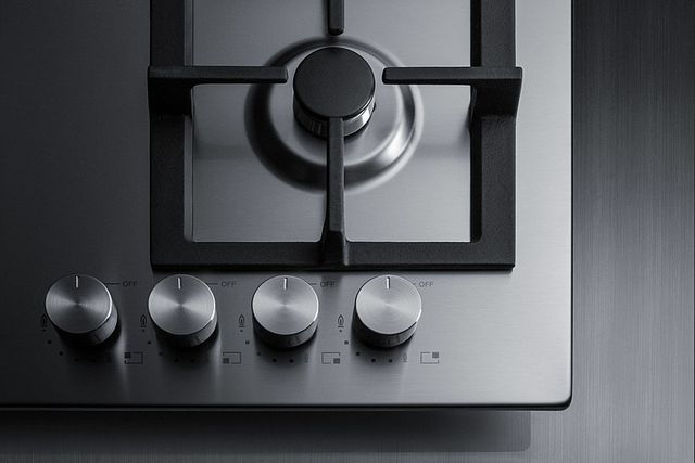 Summit® 24" Stainless Steel Natural Gas Cooktop-2
