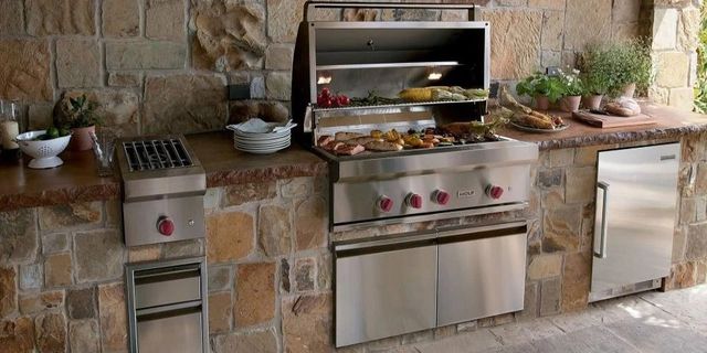 Wolf® 4-Burner Stainless Steel Built-In Liquid Propane Grill-1