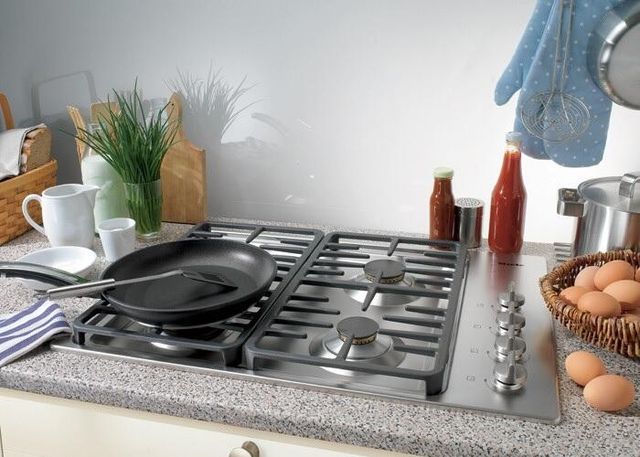 Miele 30" Stainless Steel Natural Gas Cooktop-4